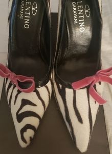 New, Stunning Valentino heel shoes